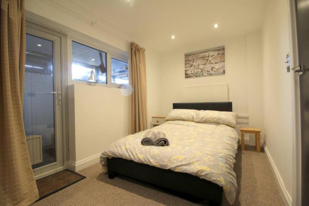 Pebbles Apartment By Air Premier Seaford Eksteriør bilde